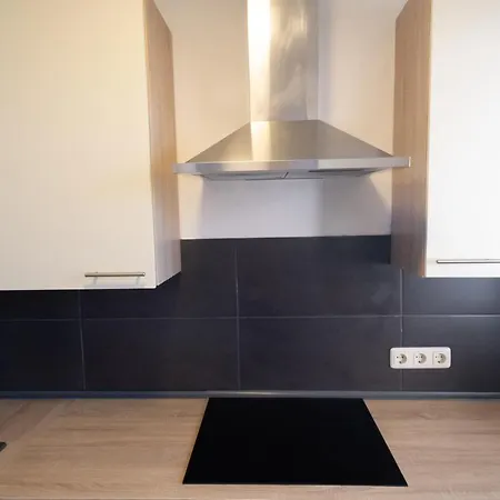 Schoene 2 Zimmerwohnung Mit Uhd-tv, Grossem Balkon Und Haengematte 公寓 兰佩特海姆